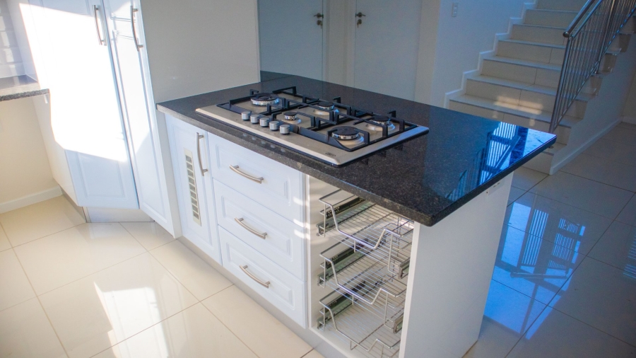 4 Bedroom Property for Sale in Kidds Beach Eastern Cape